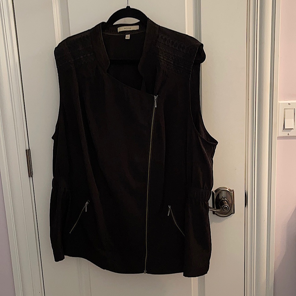 Lightweight Vest / Blouse